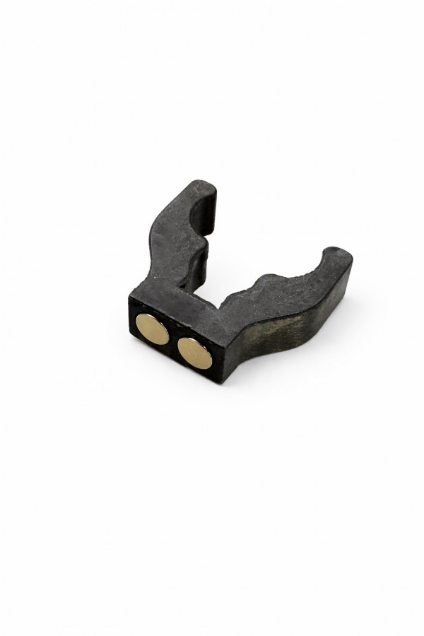 Drzac za oruzje sa magnetom za orman